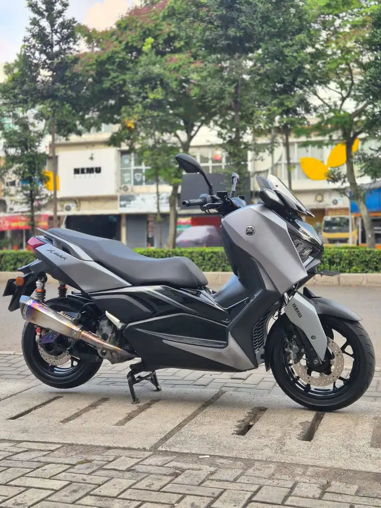 YAMAHA NEW XMAX 250 ABS CONNECTED SILVER 2025 KM LOW PAJAK PANJANG