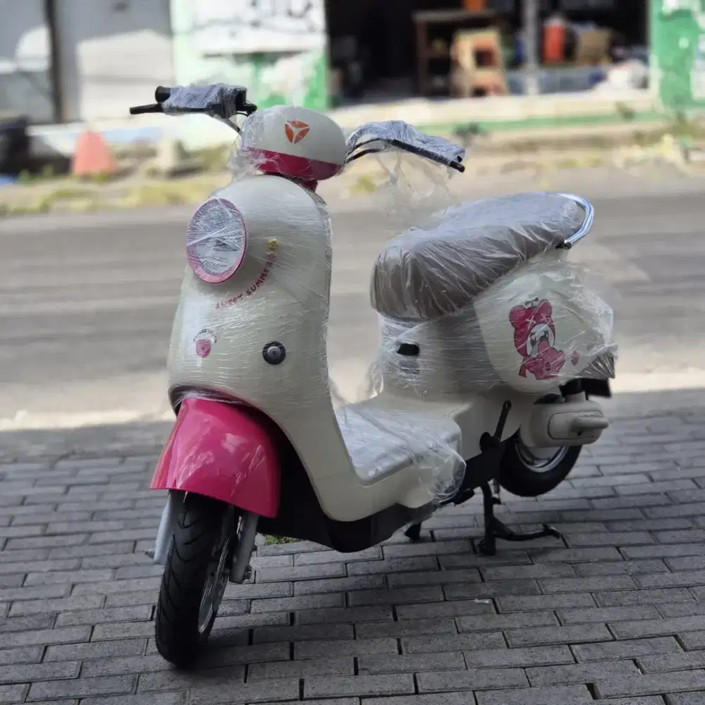 Flashsale sepeda listrik yadea diskon langsung hingga 500 ribu