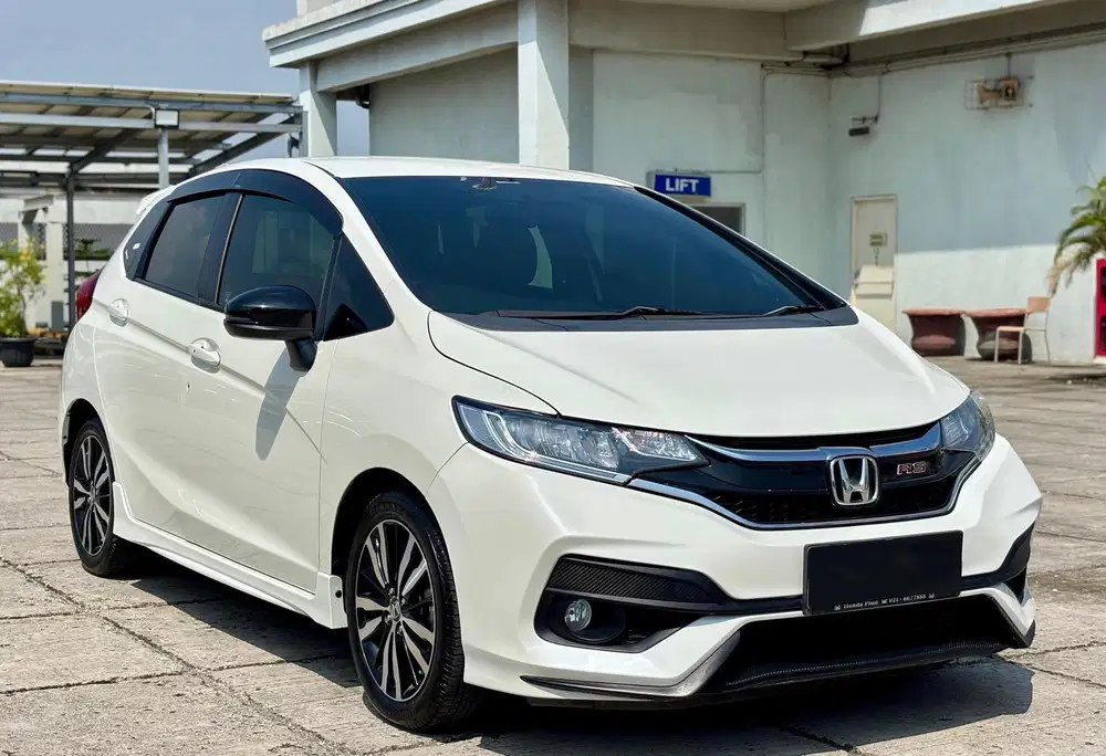 [DP 40JT] HONDA JAZZ RS CVT 2018 PUTIH ISTIMEWA TT 2019 AT MATIC