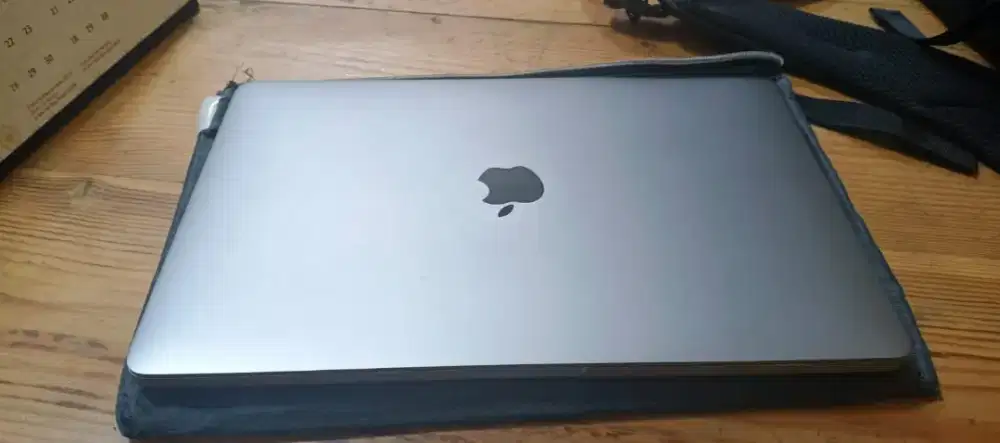 Macbook pro retina 13 touchbar 2016