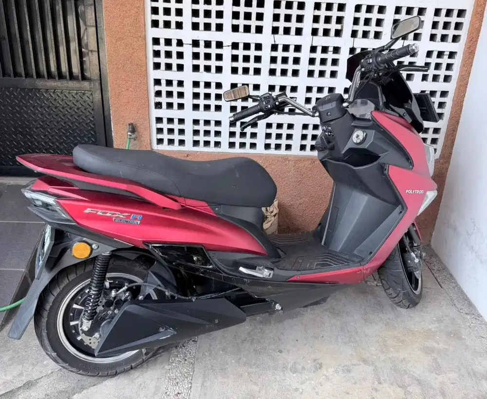 Motor Listrik Polytron Fox R 2025 Low KM Jarang dipakai