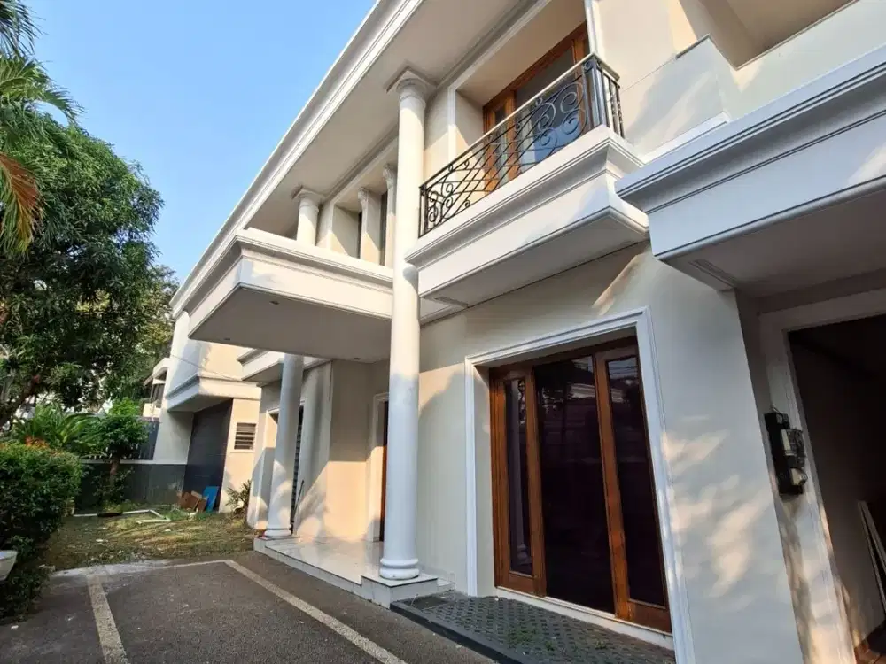 FOR RENT – House with Private Swimming Pool in Prestigious Mega Kuningan