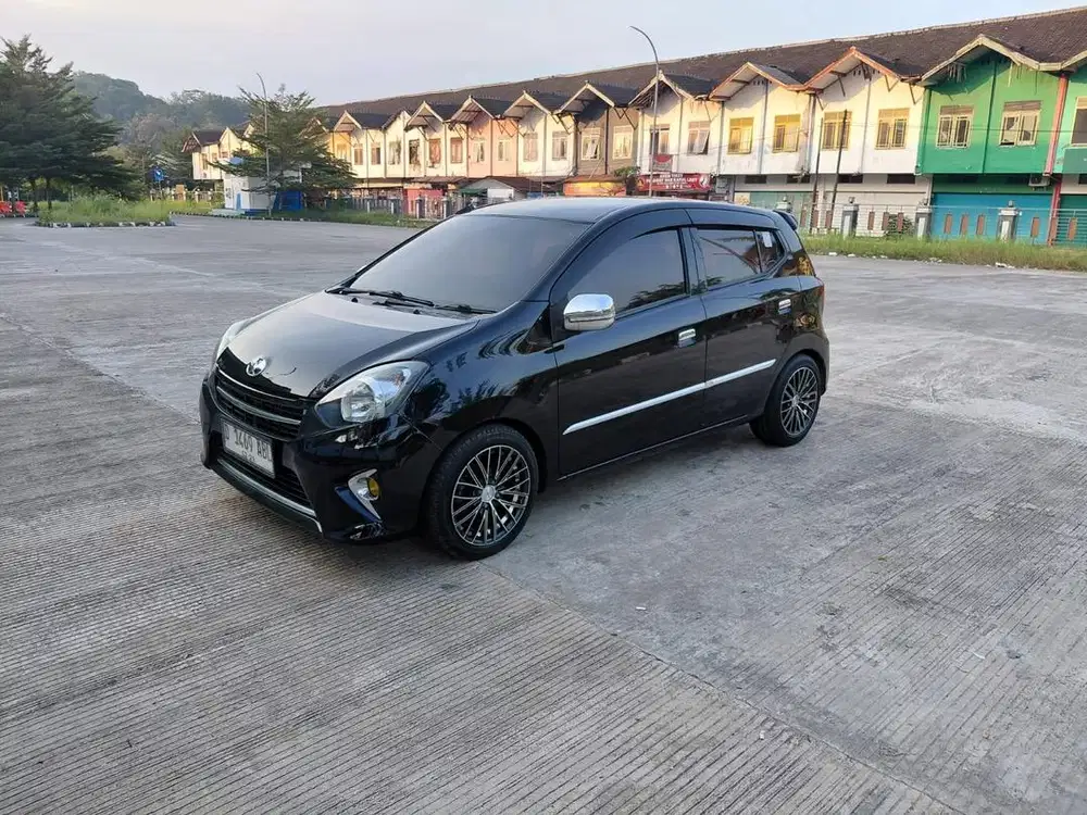 Toyota Agya G MT 2013 Hitam Metalik - Mesin Sehat Surat Lengkap