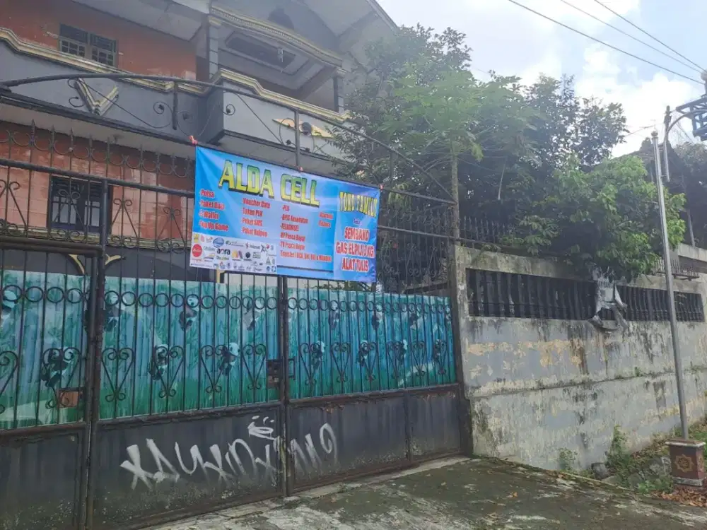 Rumah Besar 3 Lantai Strategis di Kaligentong Boyolali – Cocok untuk Hunian Keluarga Besar atau Usaha Kos