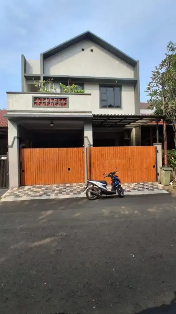Di jual rumah 2 lantai dalam cluster di Jatibening Bekasi