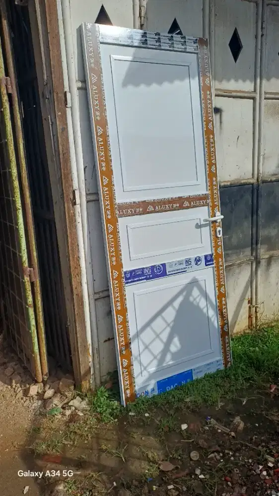 Jual kusen pintu satu dan pintu dua dari bahan aluminium dan kayu