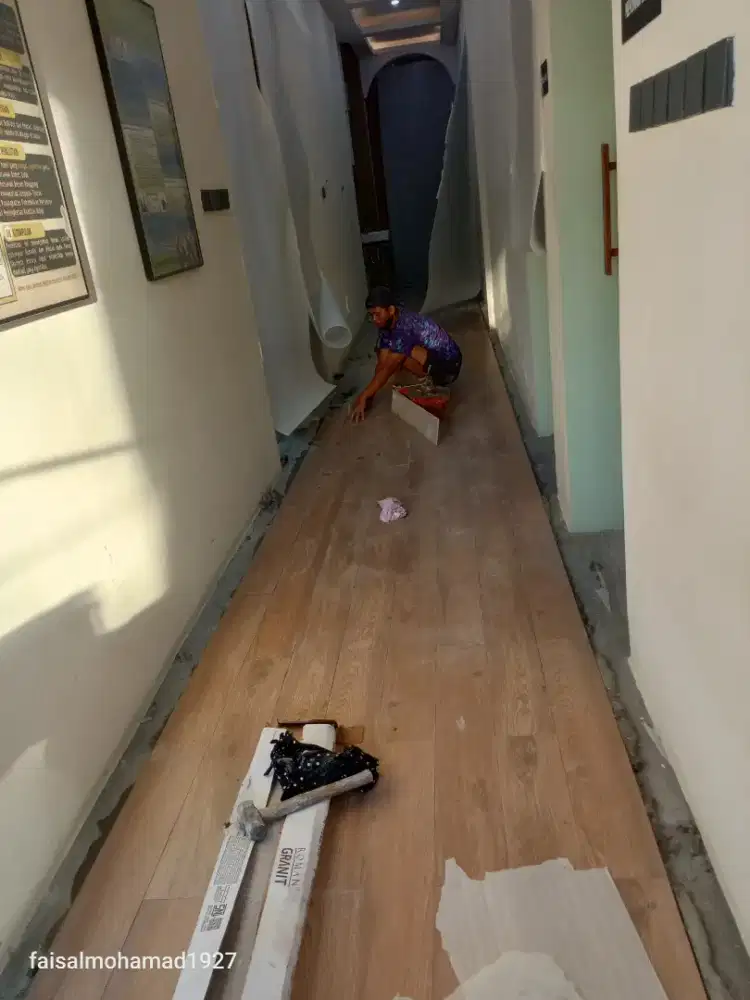 Tukang pasang keramik dan granite