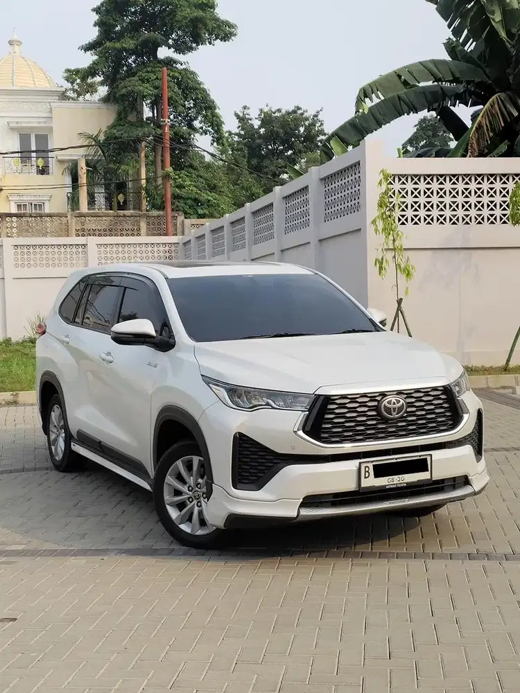 Innova Zenix V Hybrid Modellista 2025 Low Km