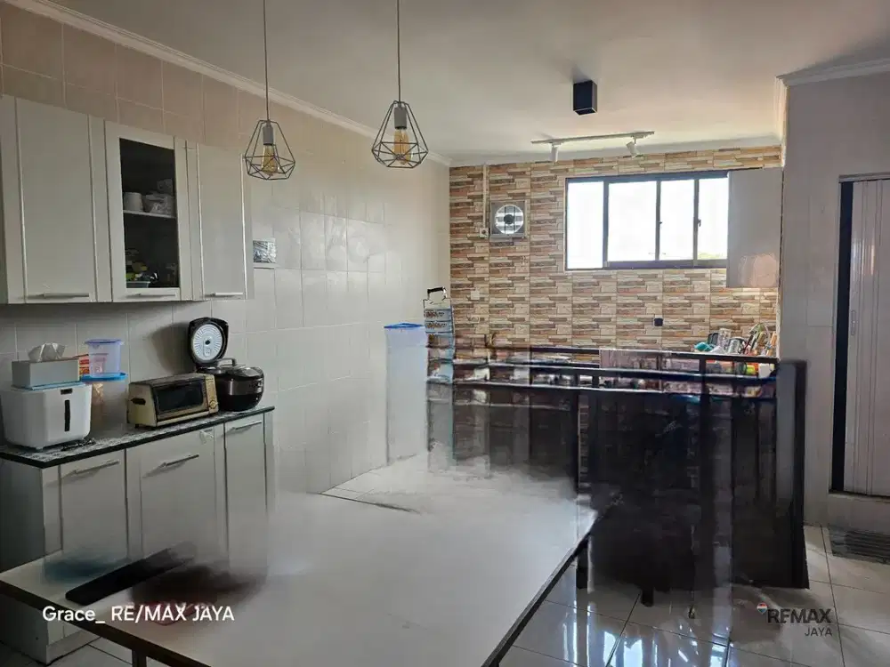 Ruko 3 Lantai Dijual, di Pemogan Denpasar Selatan
