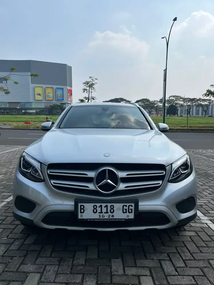 Mercedes-Benz GLC250 2018 Bensin
