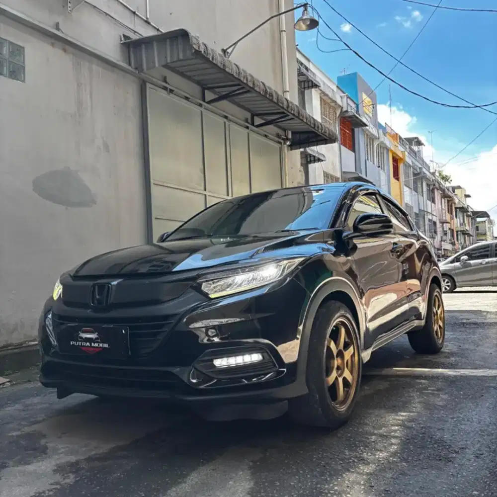 Honda HR-V HRV 1.5 E SE (Special Edition) CVT 2022 Hitam