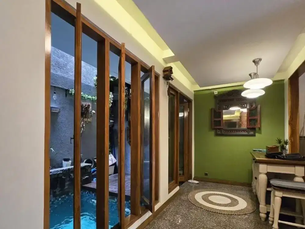 Murah!!! Dijual Rumah Ada Kolam Renang di Rawamangun, JakTim