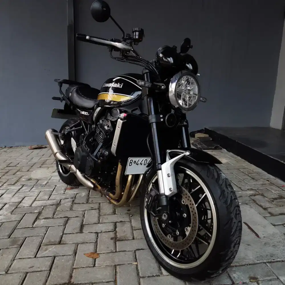 Moge Naked Classic Kawasaki Z900RS th 2022 km7rb Like New Siap Gas