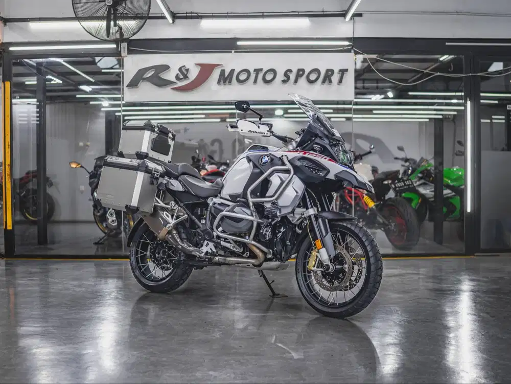 (BPKB & STNK) BMW R 1250 GS K51 Adventure Nik 2023 Akrapovic