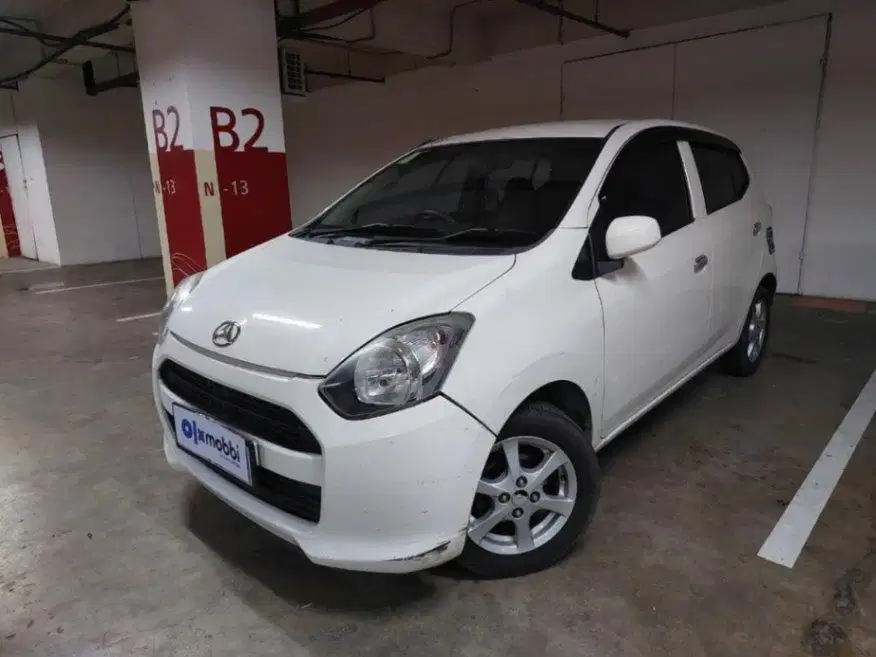 DP MURAH Daihatsu Ayla 1.0 M Bensin-AT 2013 Putih CSYNB