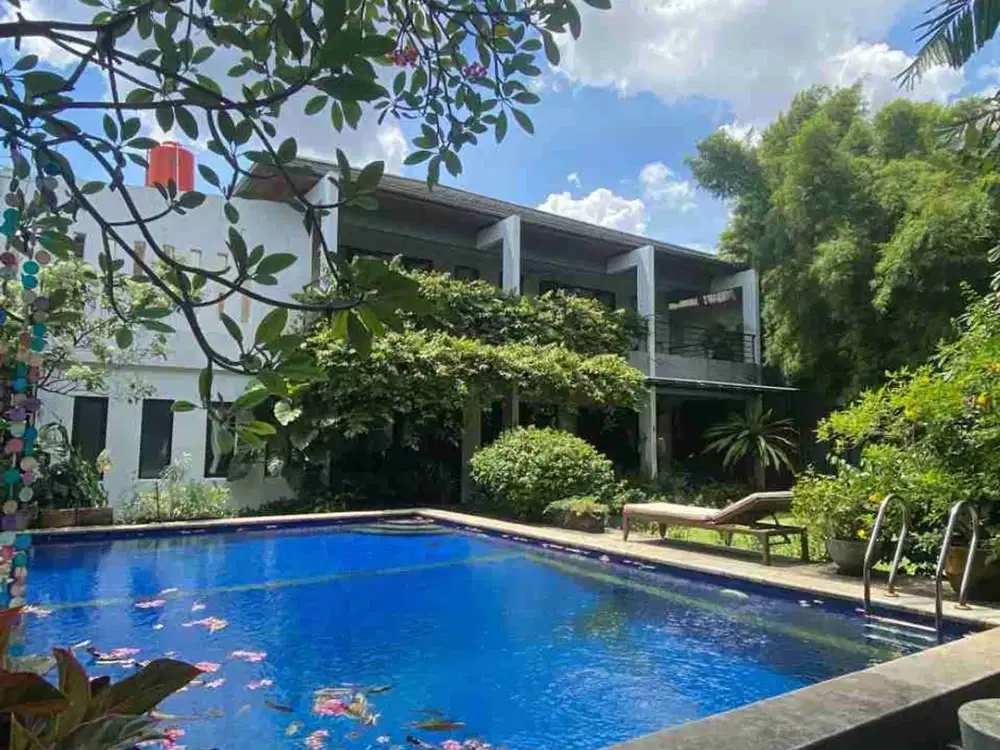 Kebayoran Baru Modern Tropical Design Semi Furnished Premium Area
