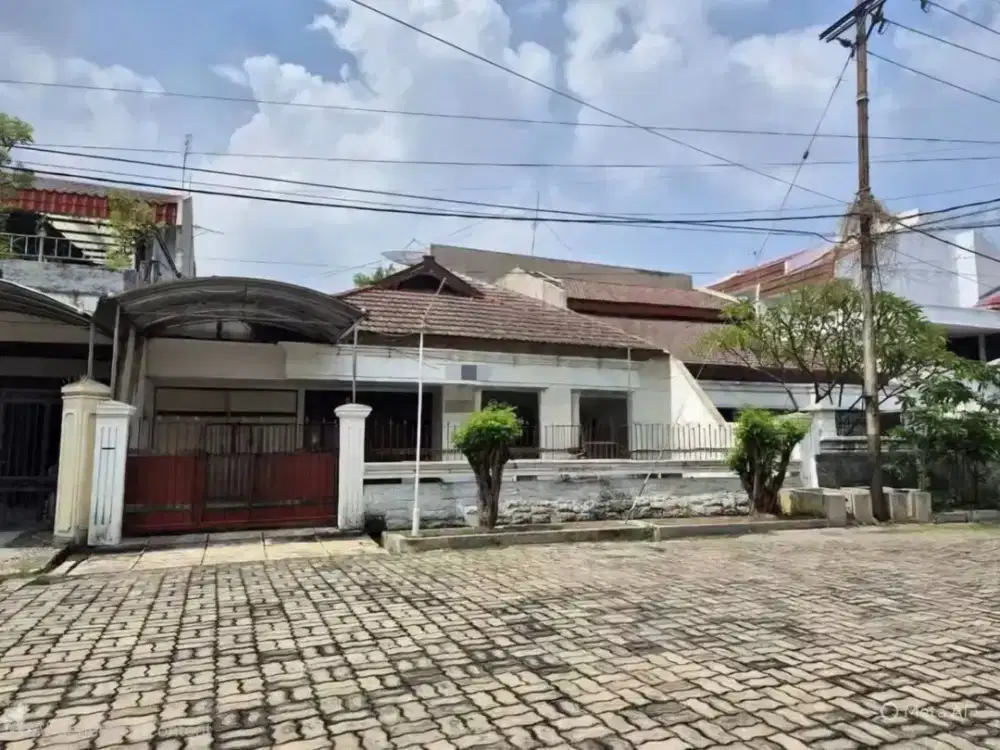 Dijual Rumah di Dharmahusada Utara