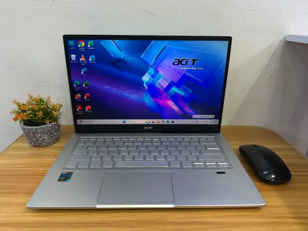ACER SWIFT SF314
INTEL EVO CORE I7-1165G7
RAM 16GB
SSD 512GB
14FHD