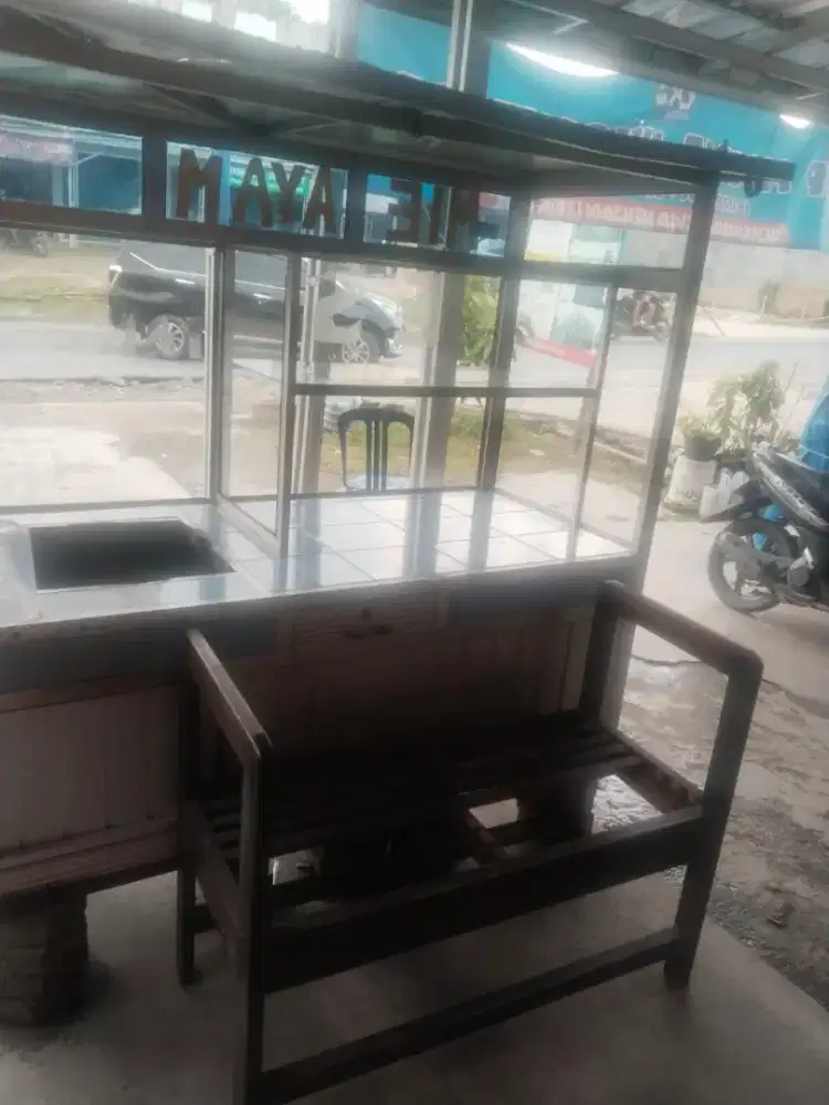 Kios + peralatan mi ayam