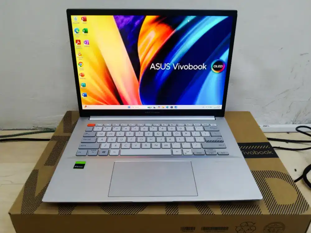 ASUS VIVOBOOK N7400PC OLED 
Ci7 11370H RAM 16GB SSD 1TB RTX 3050 4GB