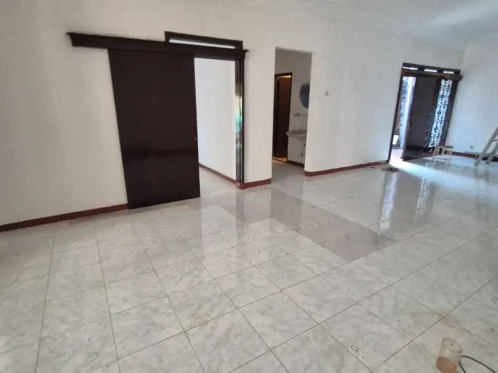 Rumah 1 Lantai Luas Sedang Renov di Kembar Bandung