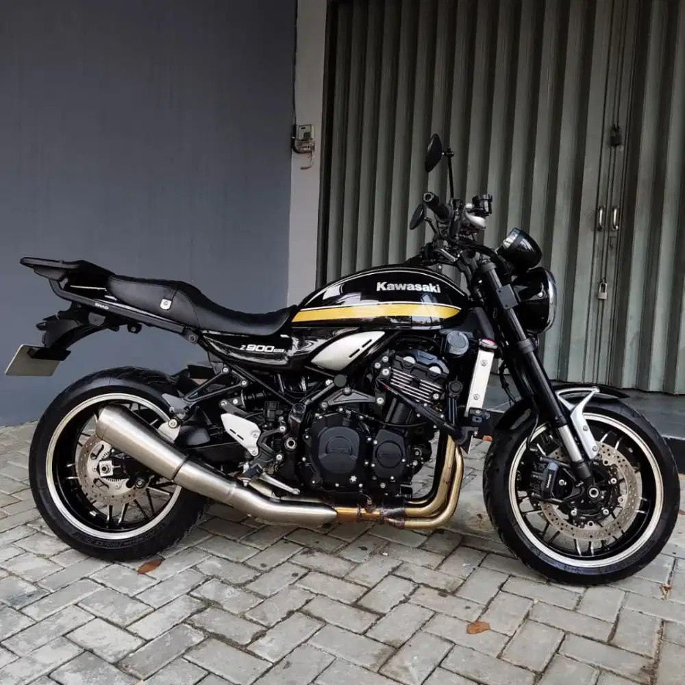 Moge Naked Classic Kawasaki Z900RS th 2022 km7rb Like New Siap Gas