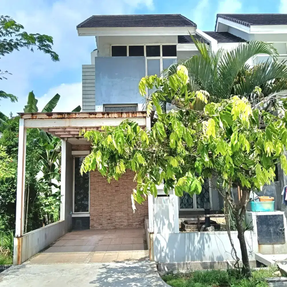 Rumah  2 lantai termurah jarang ada di cluster vasana harapan indah