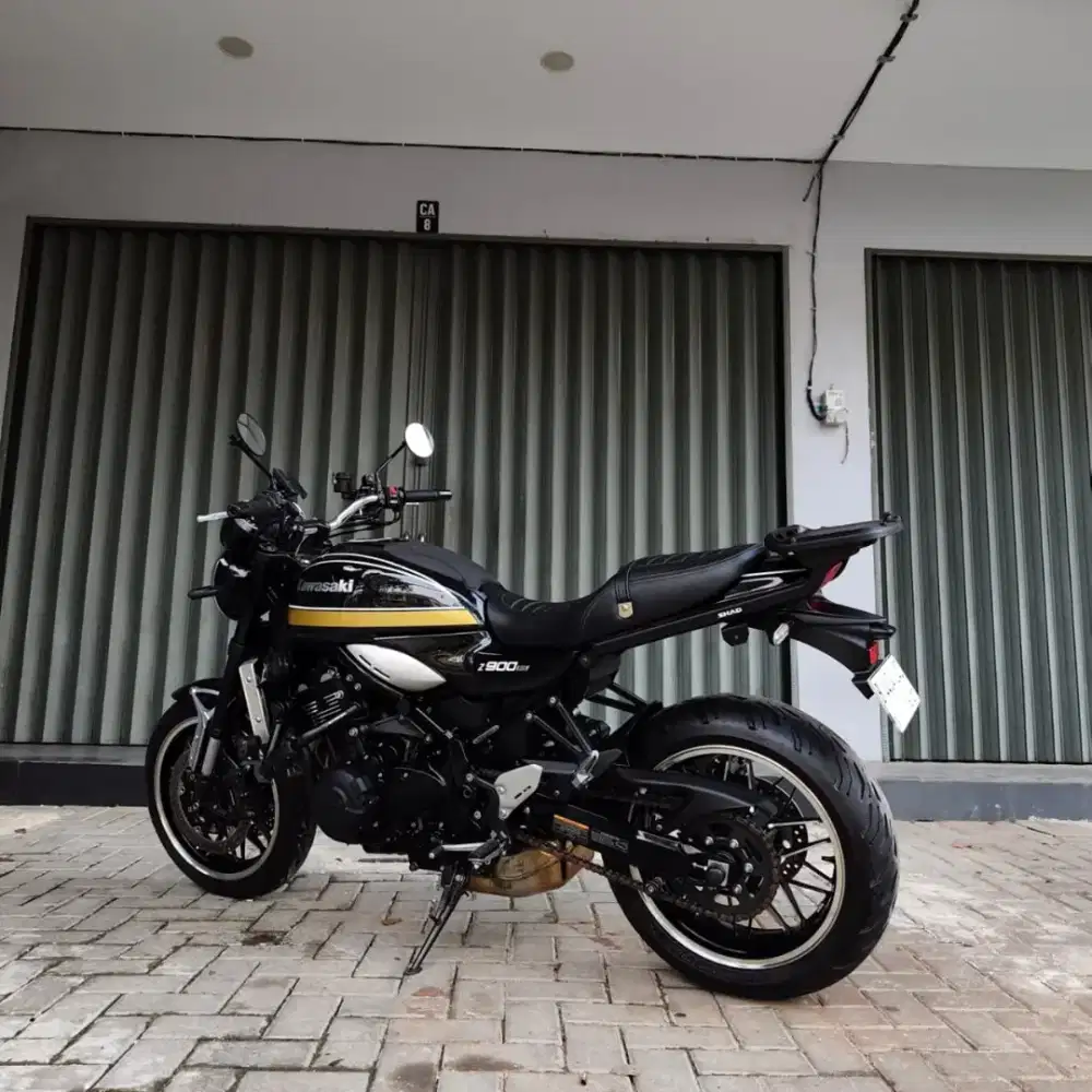 Moge Classic Kawasaki Z900RS th 2022 km7rb Like New Antik Siap Turing