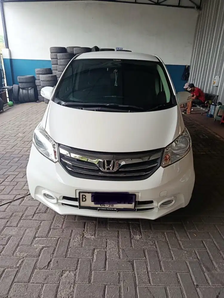 Honda freed 2013 low km