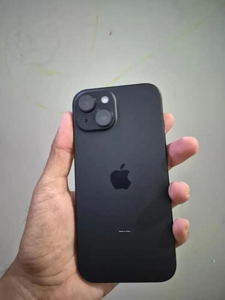 Iphone 15 basic 128gb Ori Garansi Panjang