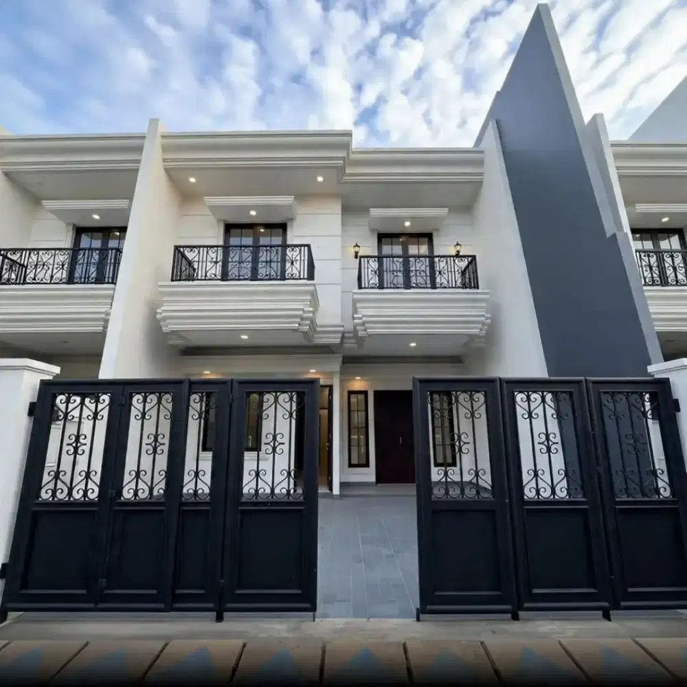 Di jual rumah baru 2.5 lantai di duren sawit