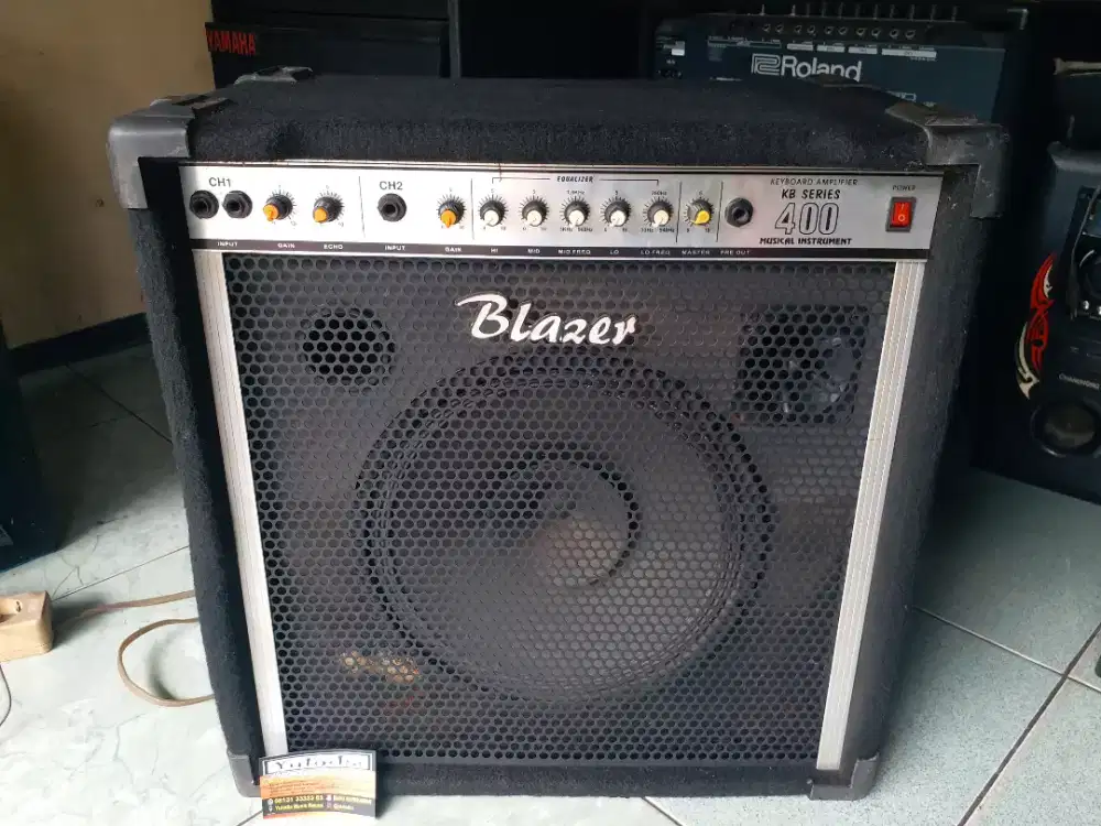 YULODIA BEKASI-ampli keyboard/drum elecktrik/karaoke blazer kb400 12in