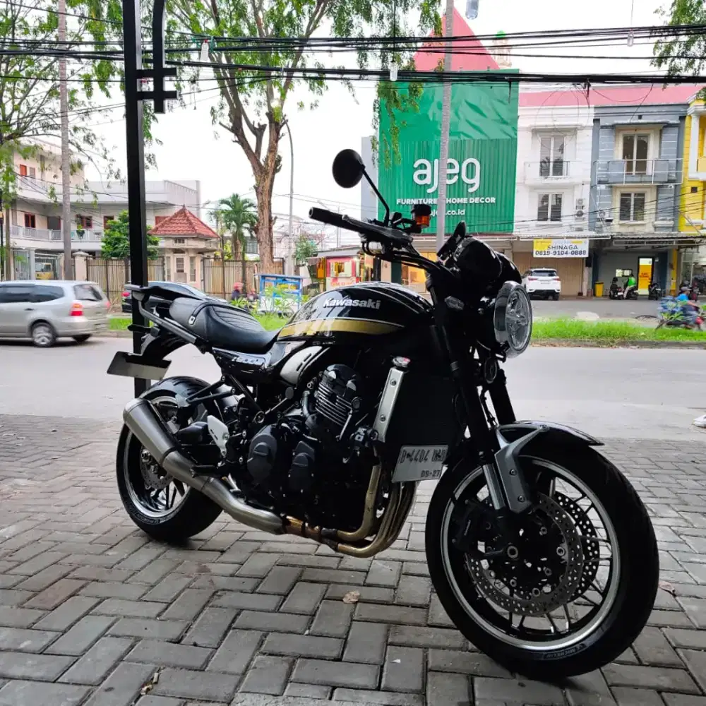 Moge Classic Naked Kawasaki Z900RS th 2022 km7rb Like New Siap Turing
