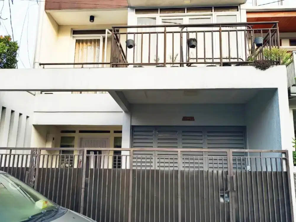 Rumah Cantik Area Cikutra dekat Kampus Itenas dan Widyatama Bandung | LS524