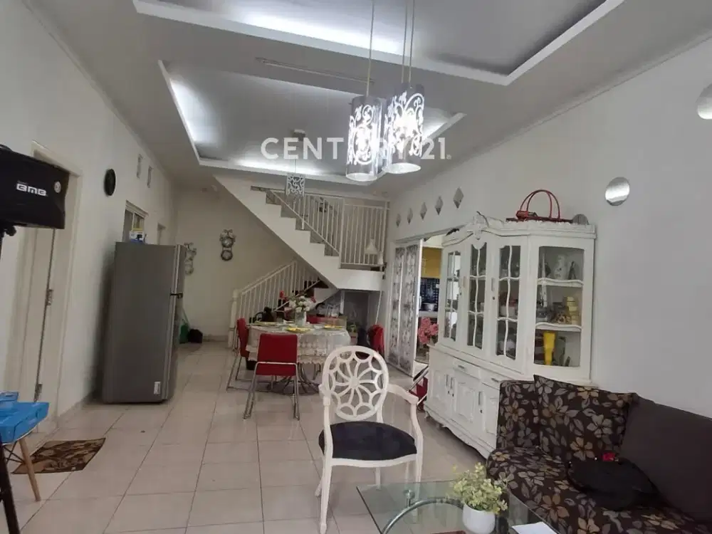 Rumah Semi Furnished 2 Lantai Dekat Kampus Pakuan Bogor