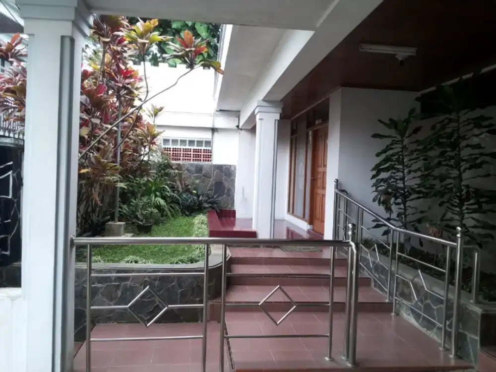 Jual rumah sejuk di ciumbuleuit bandung