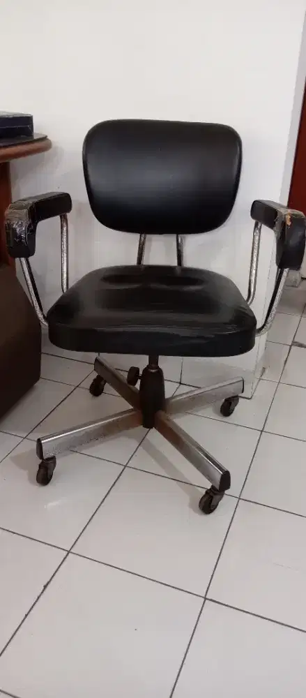 Dijual kursi chitose