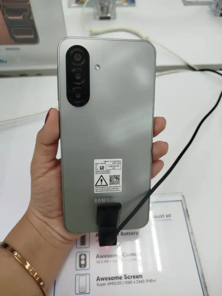 SAMSUNG GALAXY A17