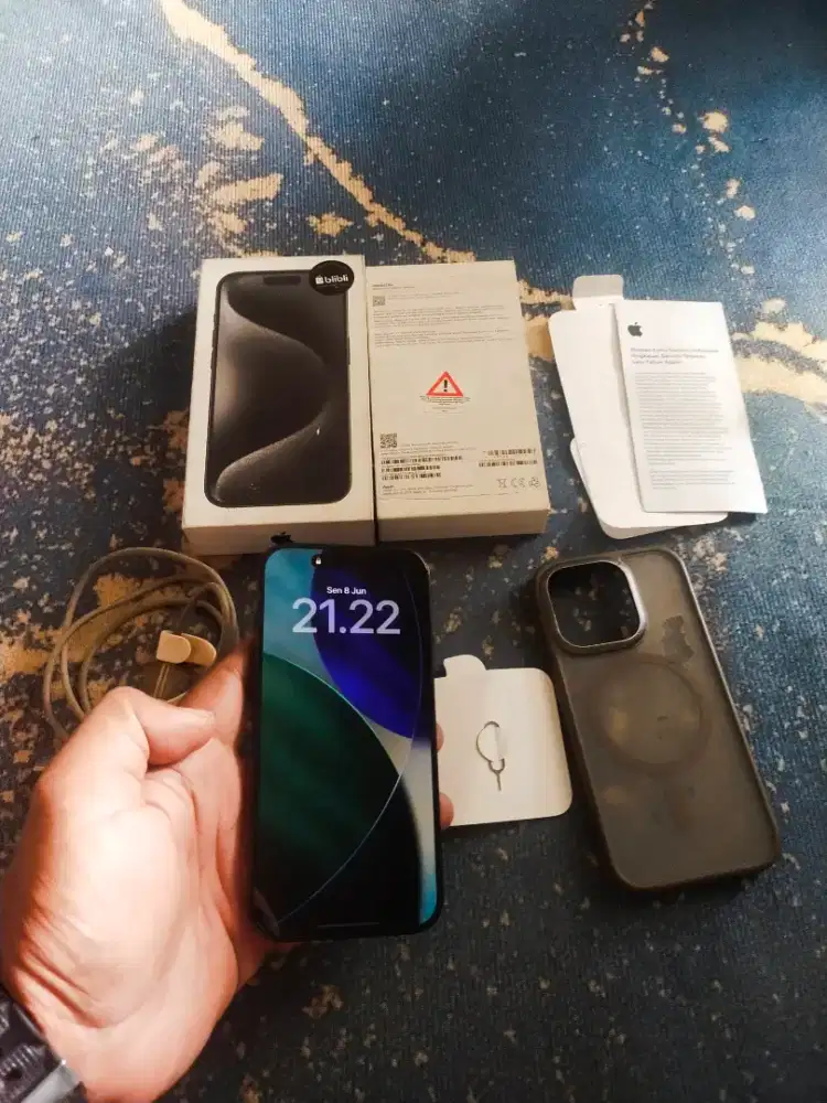 Iphone 15 pro 256gb ex resmi SA/A fullset ori bisa tt hp