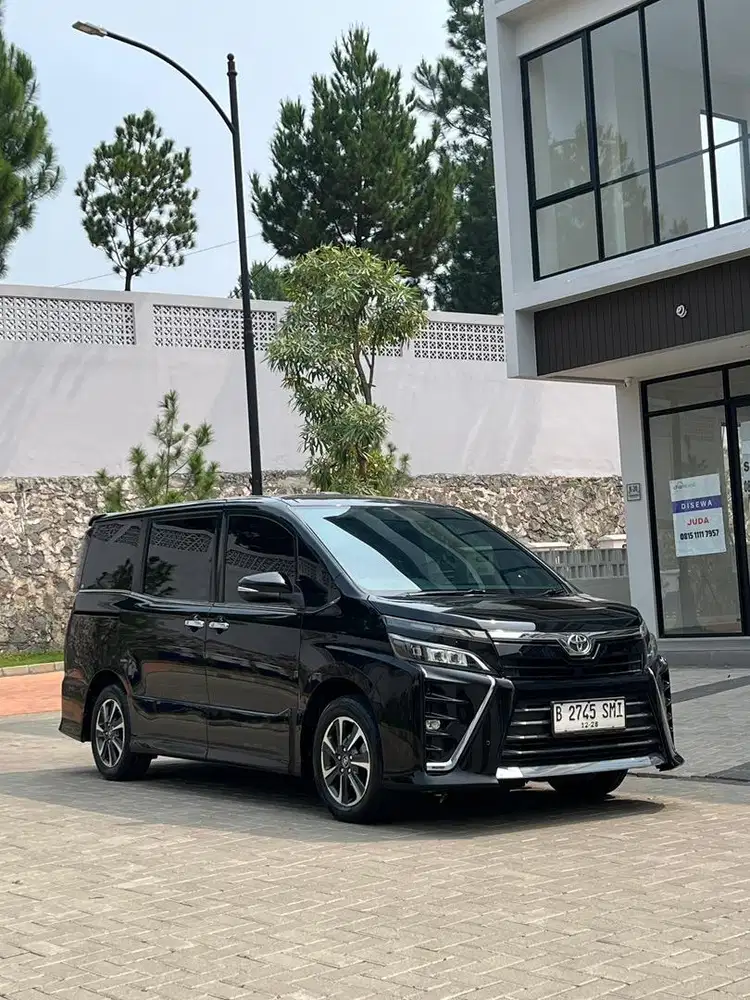 Voxy 2018 - Ganjil - Automatic - Toyota Voxy 2018