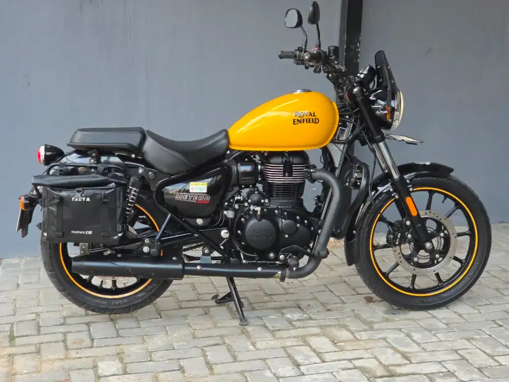 Moge Classic Royal Enfield Meteor Fireball th 2022 Kuning Siap Gas
