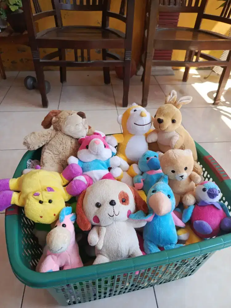 Boneka hasil mesin capit