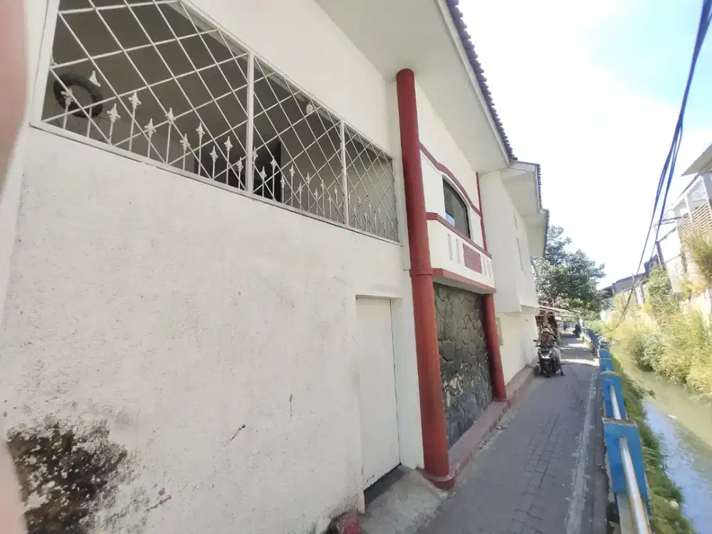 Rumah Siap Huni Lokasi Strategis Pusat Kota Harga Bisa Nego