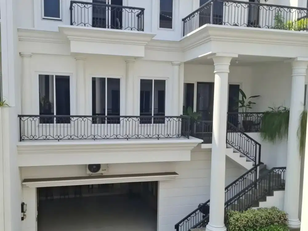 Dijual mansion mewah classic modern di kawasan premium cilandak