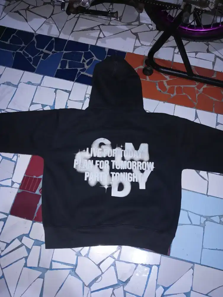 JAKET BOXY HITAM