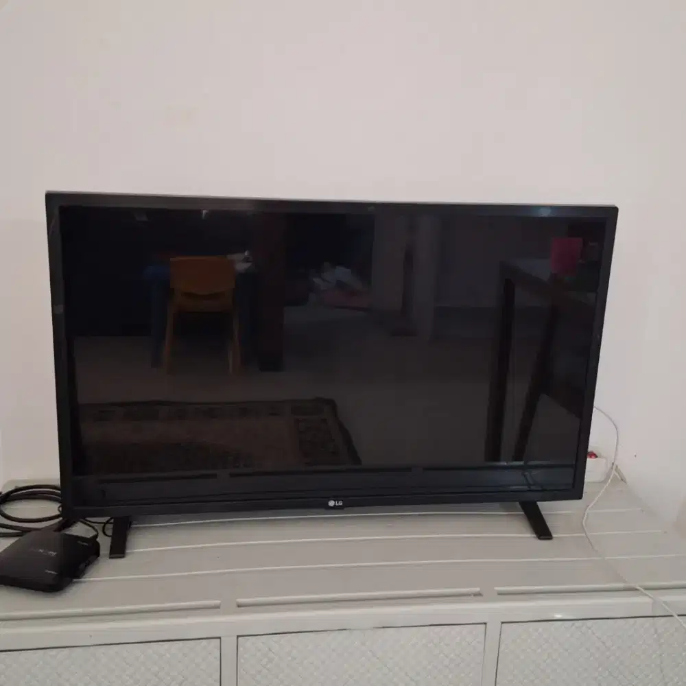 Merek tv LG , bekas kundiksi