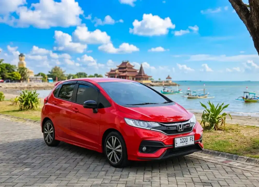 jazz tipe rs matik merah 2018 facelift odo 50 rb an DP 40 JT Surabaya