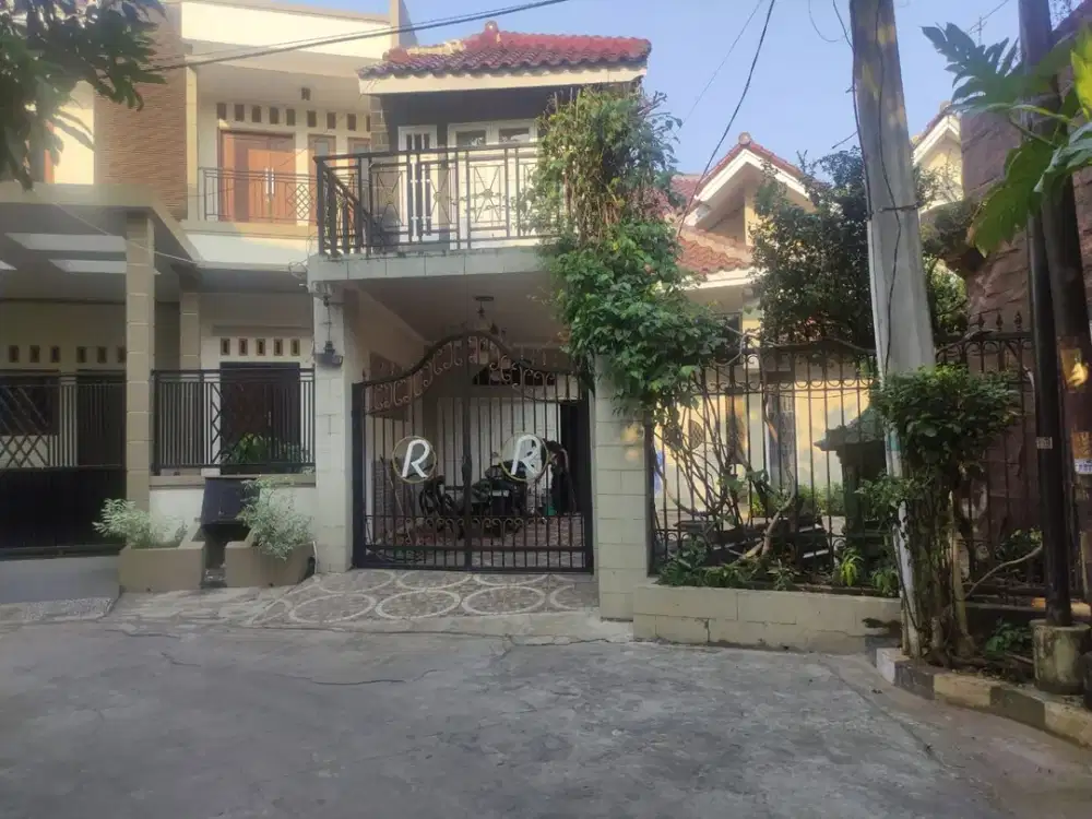 Best Deal! Rumah Elegan 5+2 Kamar Tidur di Permata Harapan Baru, Harapan Indah, Bekasi, 018