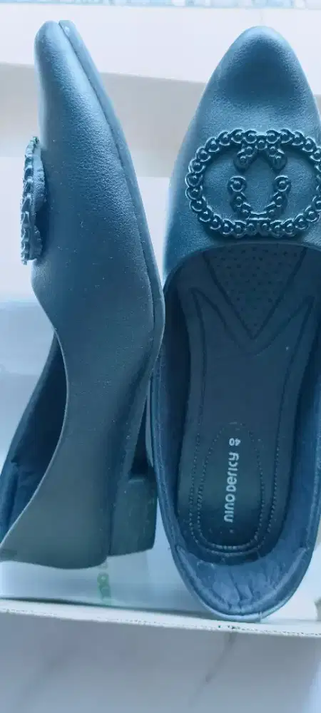 Flatshoes wanita
