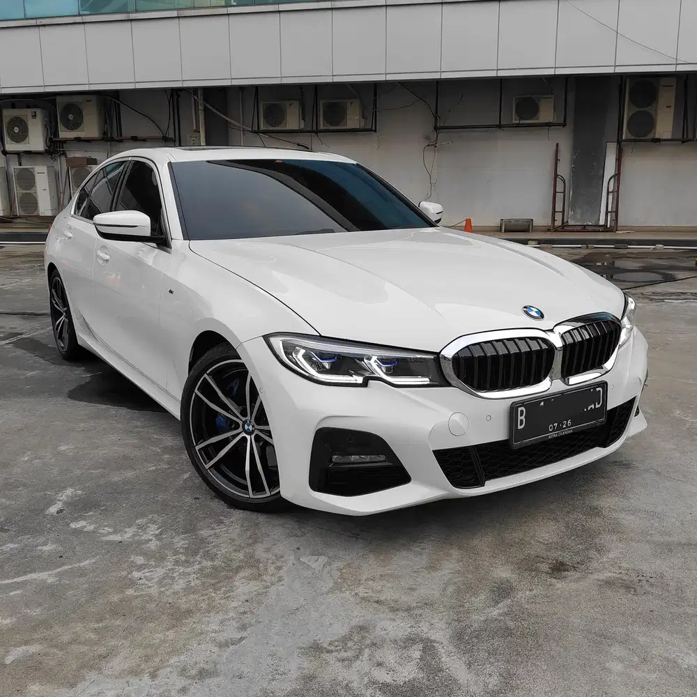 BMW 330i M - SPORT  KM 21RB NIK 2021
